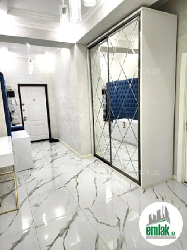 Satılır 3 otaqlı yeni tikili 120 m²