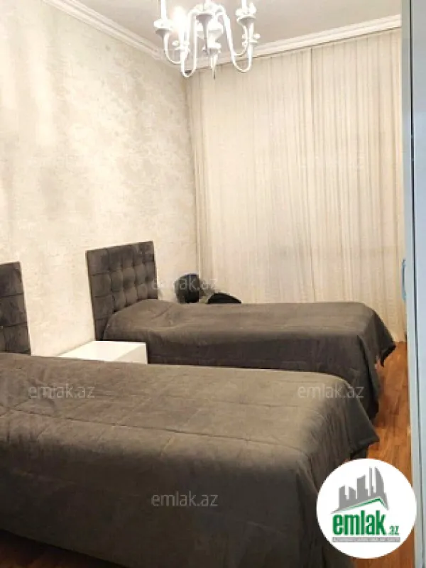 Satılır 3 otaqlı yeni tikili 120 m²