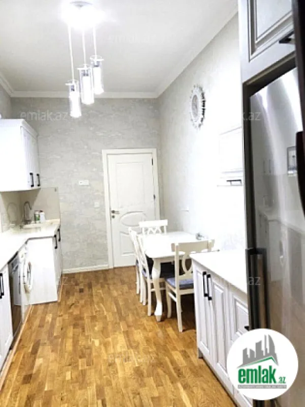 Satılır 3 otaqlı yeni tikili 120 m²
