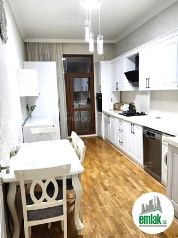 Satılır 3 otaqlı yeni tikili 120 m²