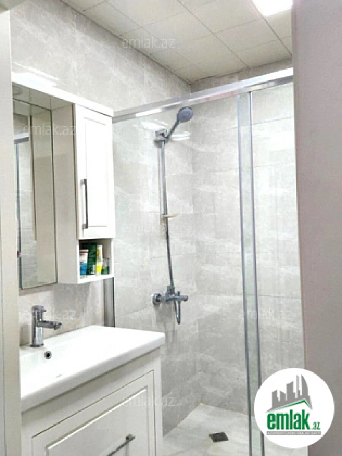 Satılır 3 otaqlı yeni tikili 120 m²