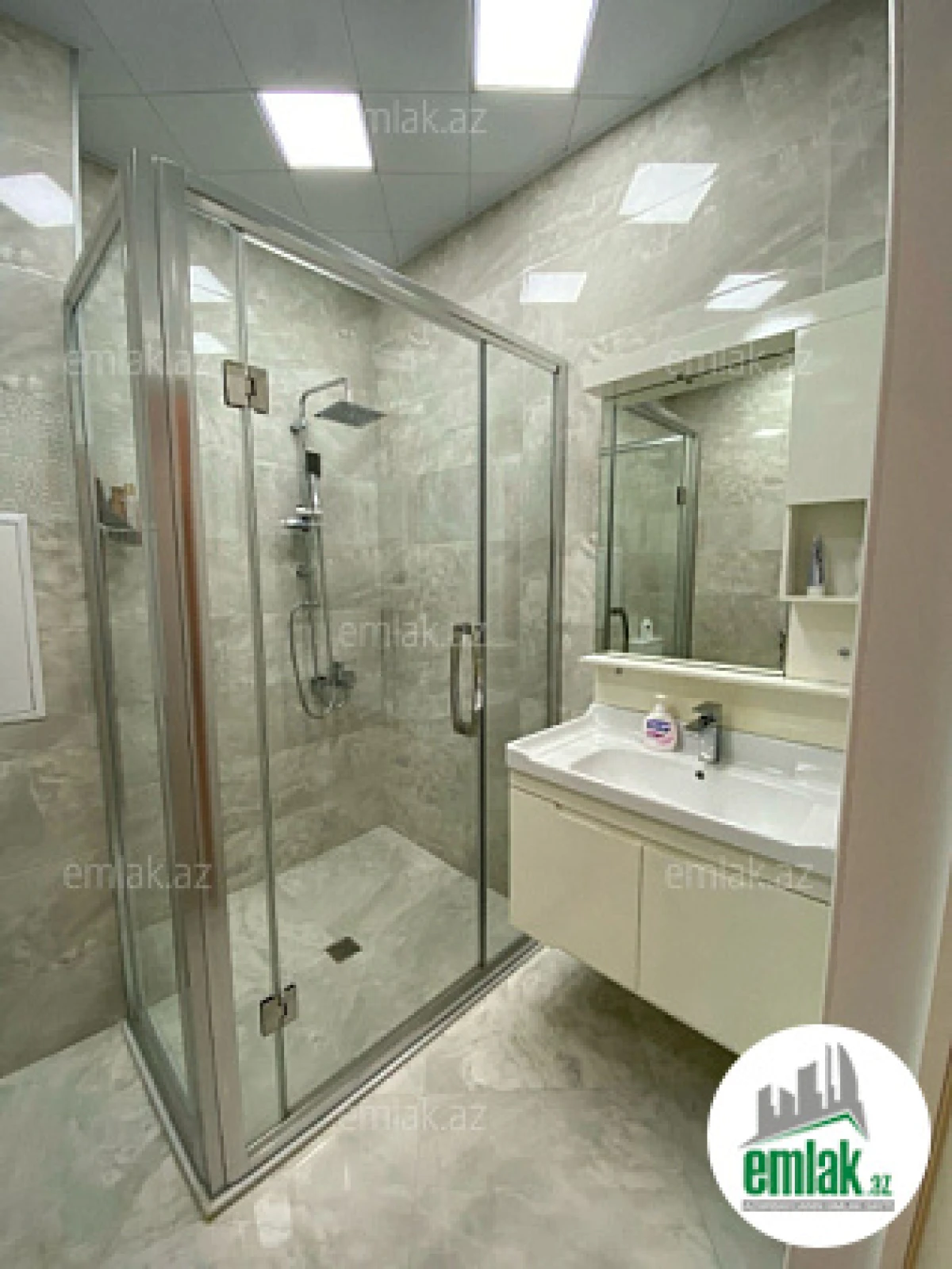 Satılır 2 otaqlı yeni tikili 64 m²