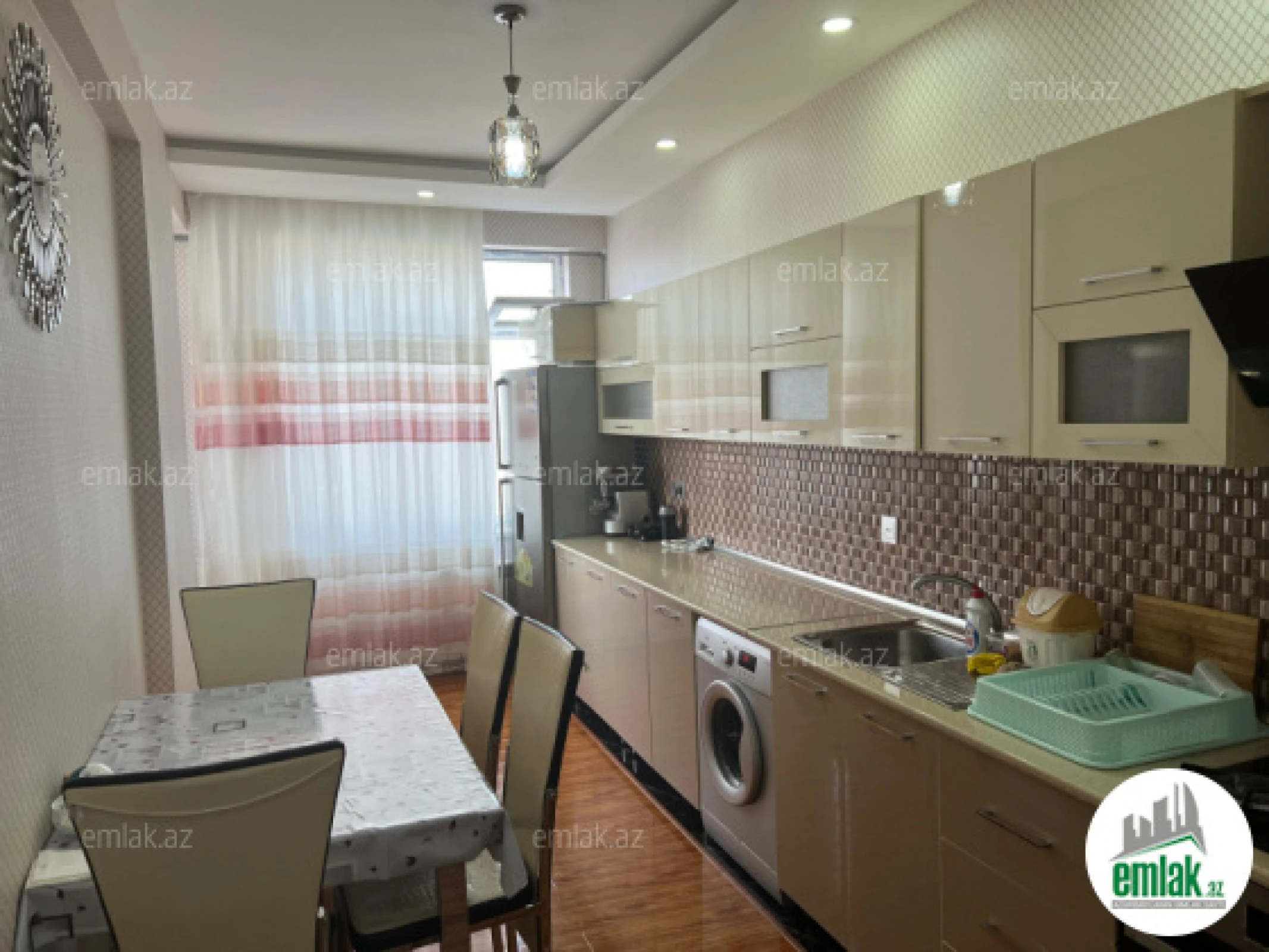 Satılır 3 otaqlı yeni tikili 105 m²