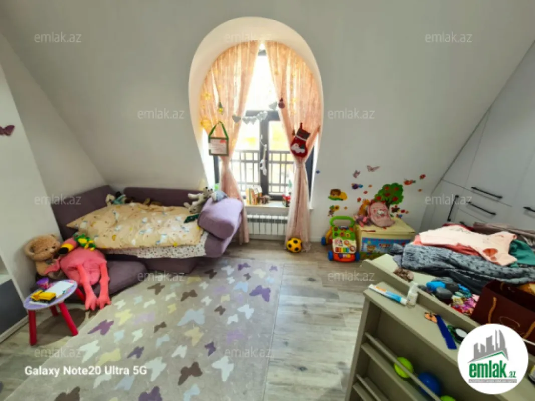 Satılır 4 otaqlı yeni tikili 135 m²