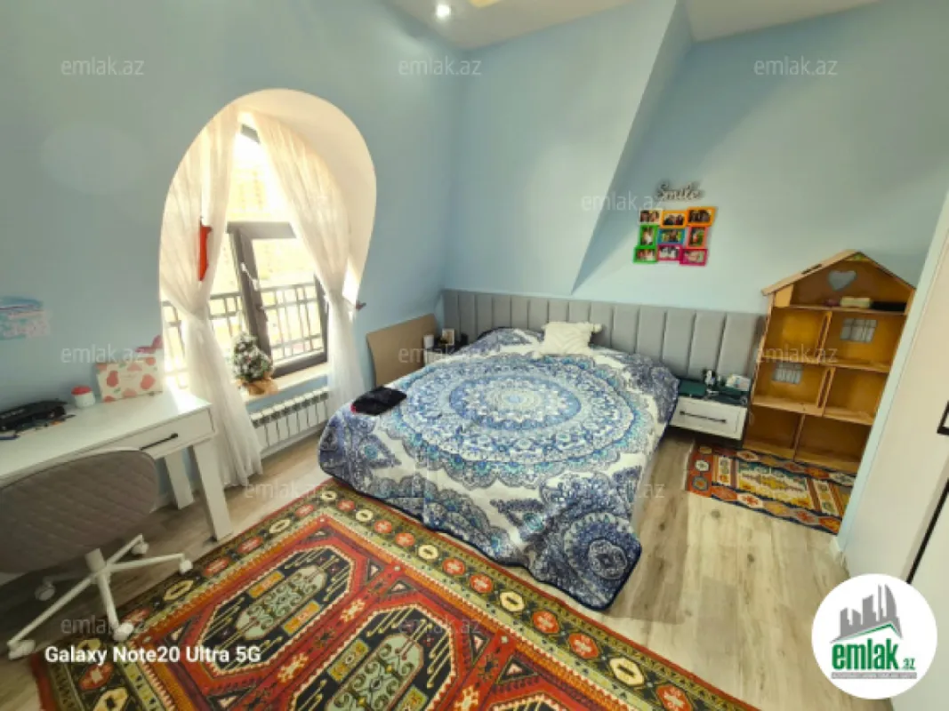 Satılır 4 otaqlı yeni tikili 135 m²