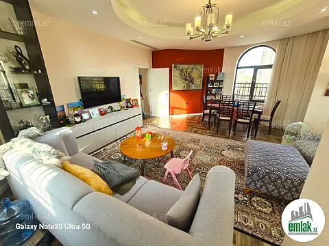 Satılır 4 otaqlı yeni tikili 135 m²