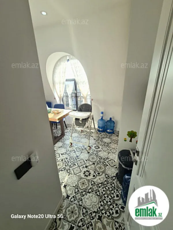 Satılır 4 otaqlı yeni tikili 135 m²