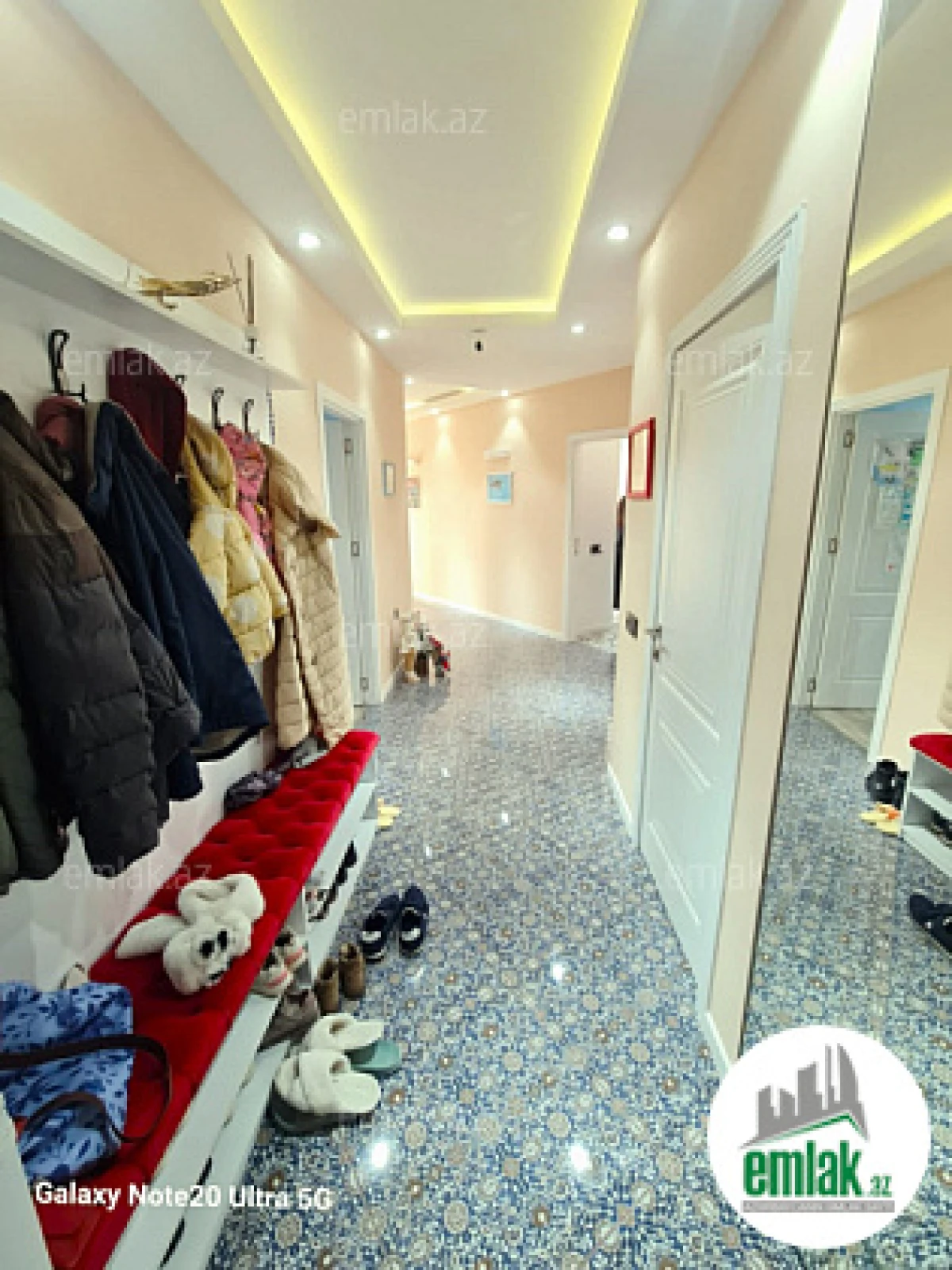 Satılır 4 otaqlı yeni tikili 135 m²