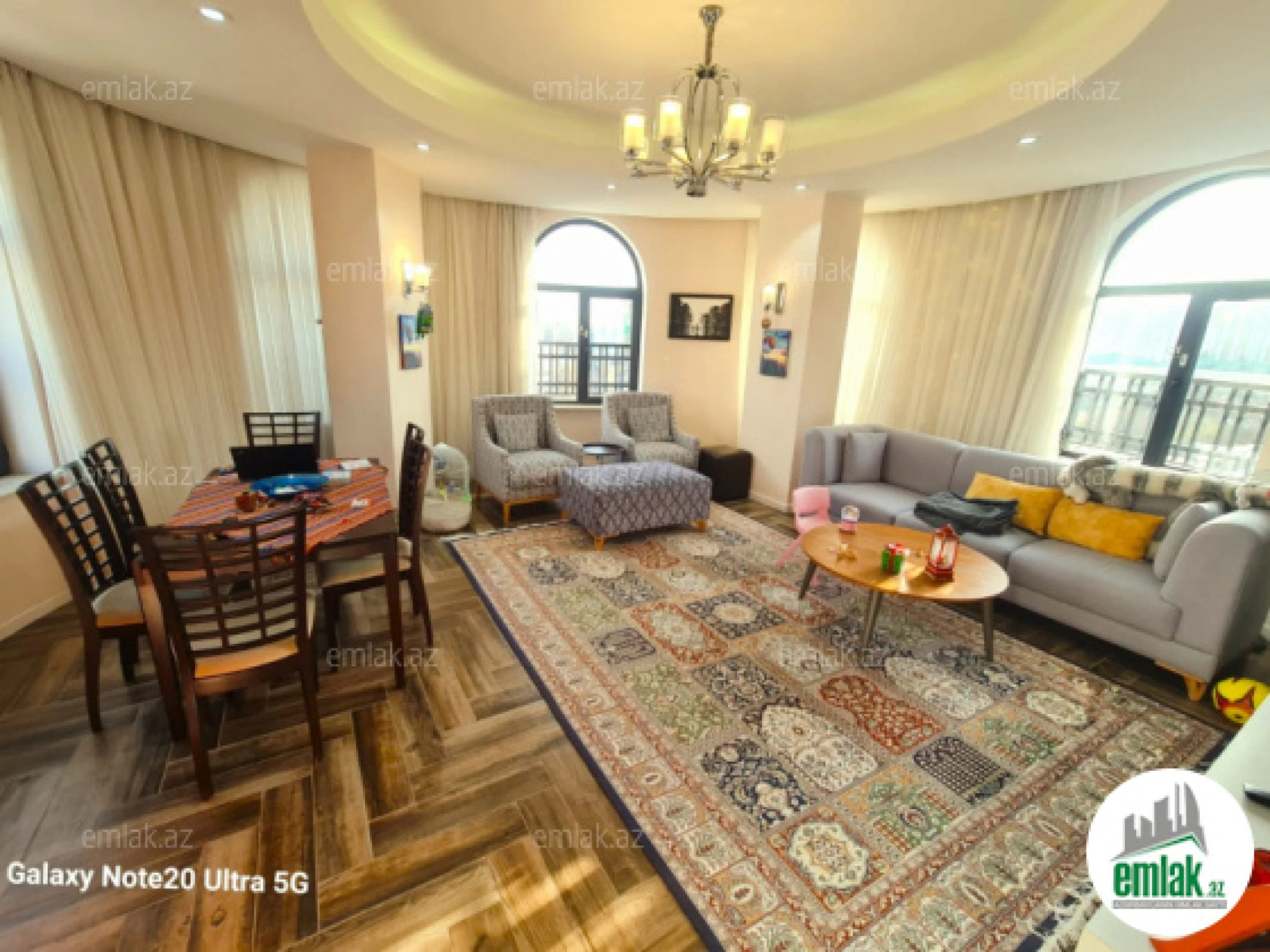 Satılır 4 otaqlı yeni tikili 135 m²