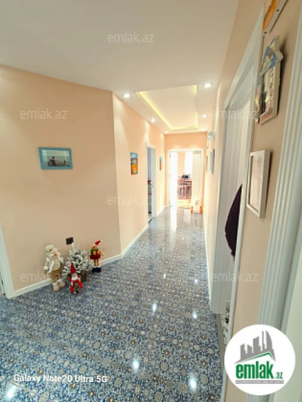 Satılır 4 otaqlı yeni tikili 135 m²