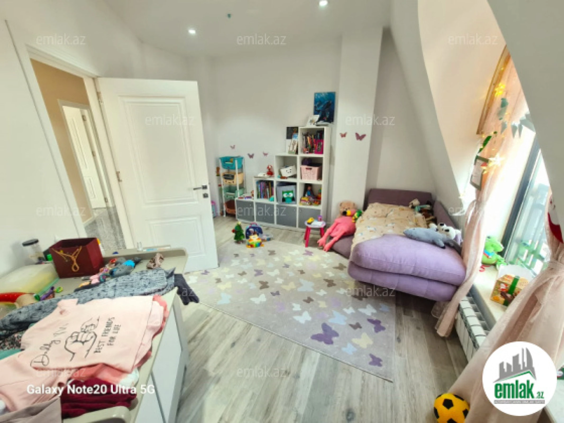 Satılır 4 otaqlı yeni tikili 135 m²