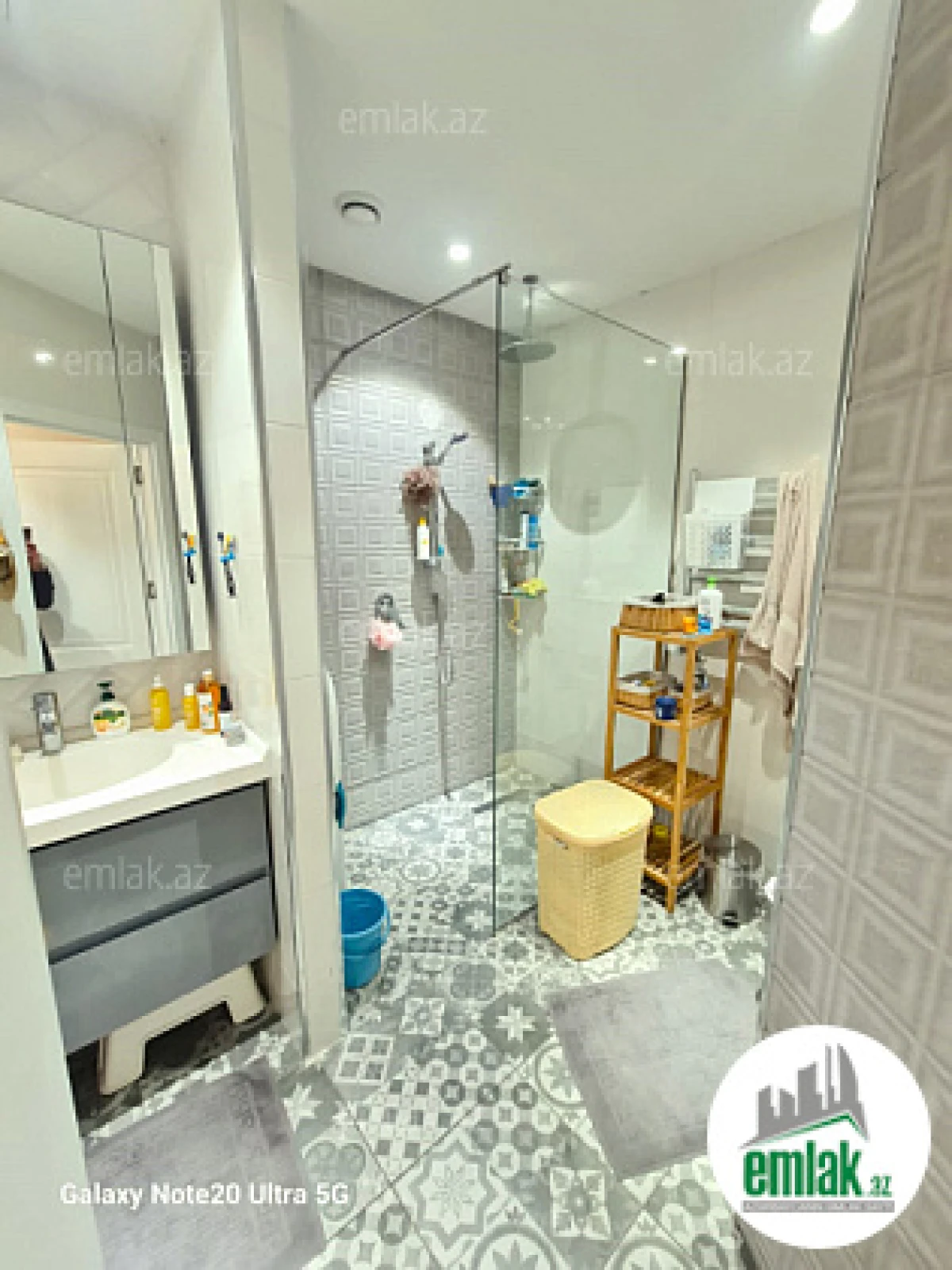 Satılır 4 otaqlı yeni tikili 135 m²