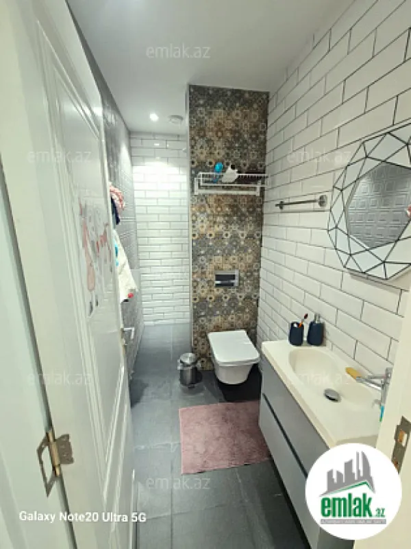 Satılır 4 otaqlı yeni tikili 135 m²