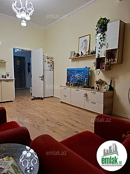Satılır 2 otaqlı köhnə tikili 55 m²