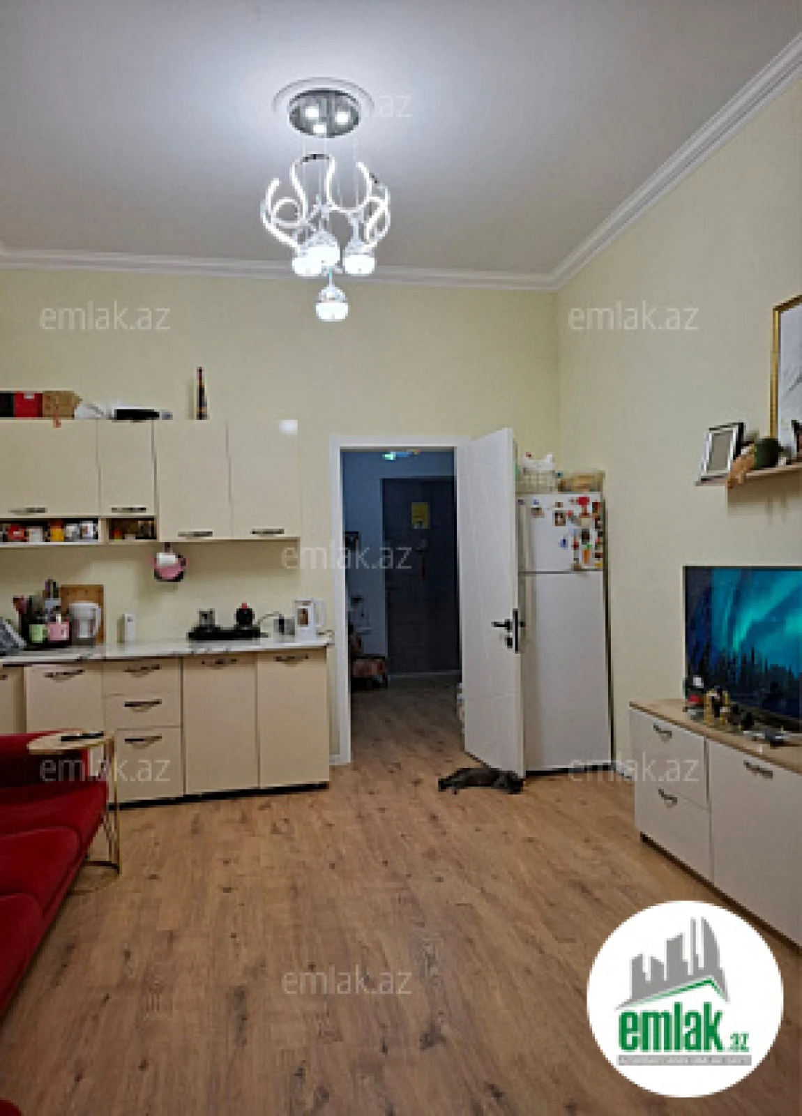 Satılır 2 otaqlı köhnə tikili 55 m²