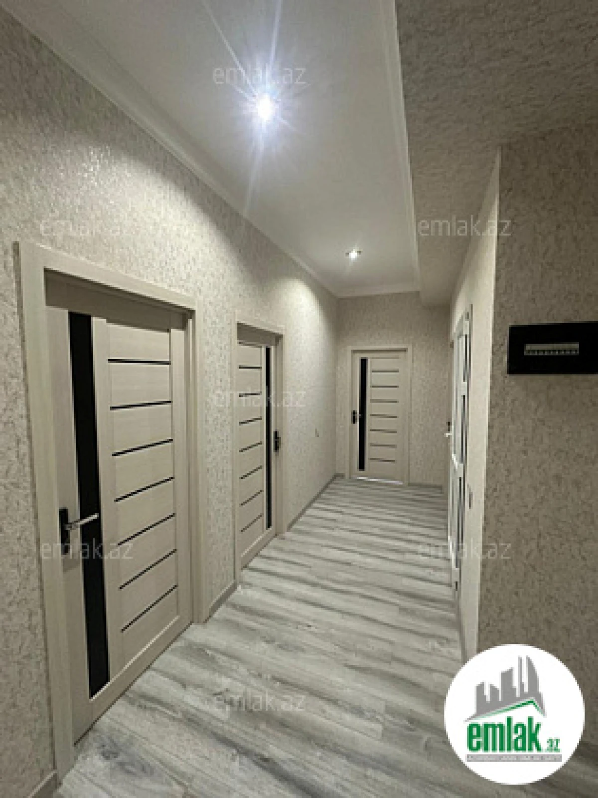 Satılır 3 otaqlı yeni tikili 97 m²