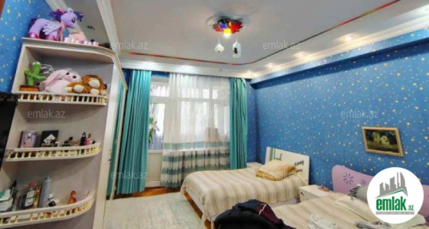 Satılır 4 otaqlı yeni tikili 185 m²