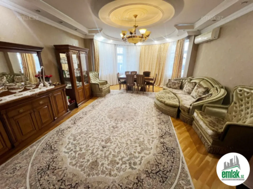 Satılır 4 otaqlı yeni tikili 185 m²