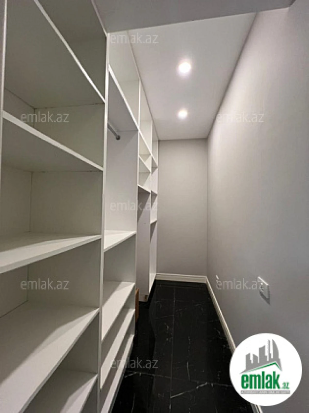 Satılır 4 otaqlı yeni tikili 258 m²