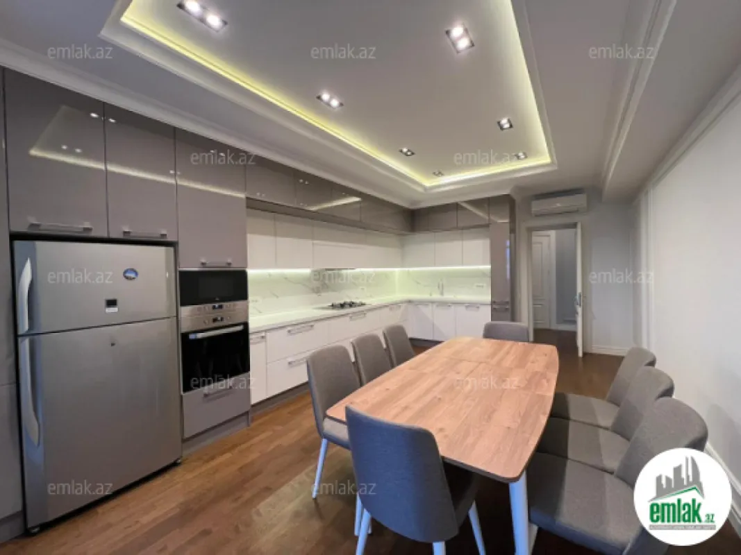 Satılır 4 otaqlı yeni tikili 258 m²