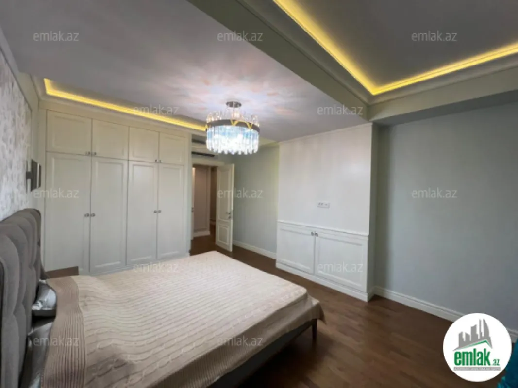Satılır 4 otaqlı yeni tikili 258 m²