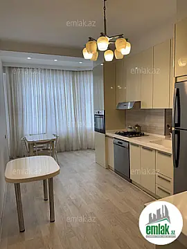 Satılır 3 otaqlı yeni tikili 130 m²