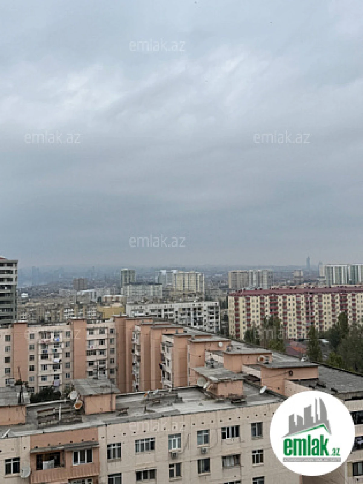 Satılır 3 otaqlı yeni tikili 130 m²