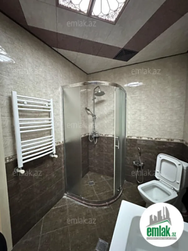 Satılır 3 otaqlı yeni tikili 130 m²