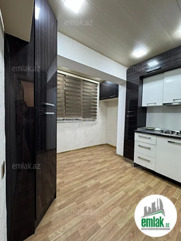 Satılır 3 otaqlı köhnə tikili 90 m²