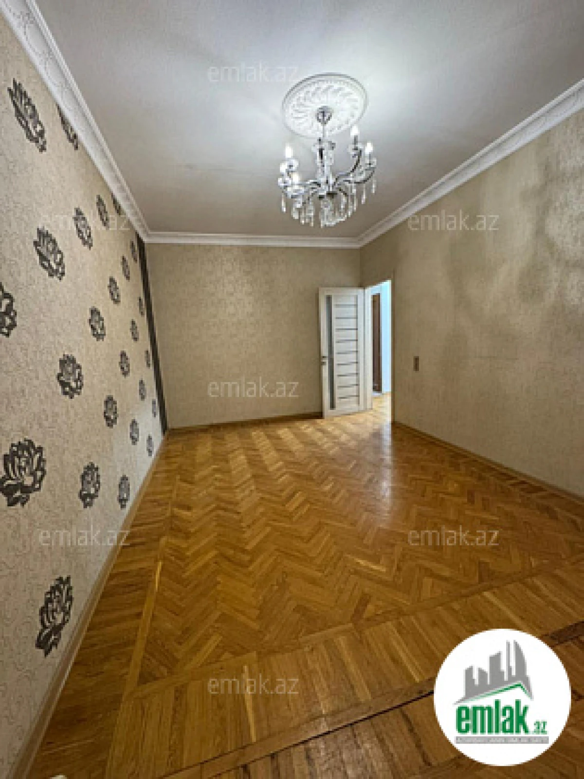 Satılır 3 otaqlı köhnə tikili 90 m²