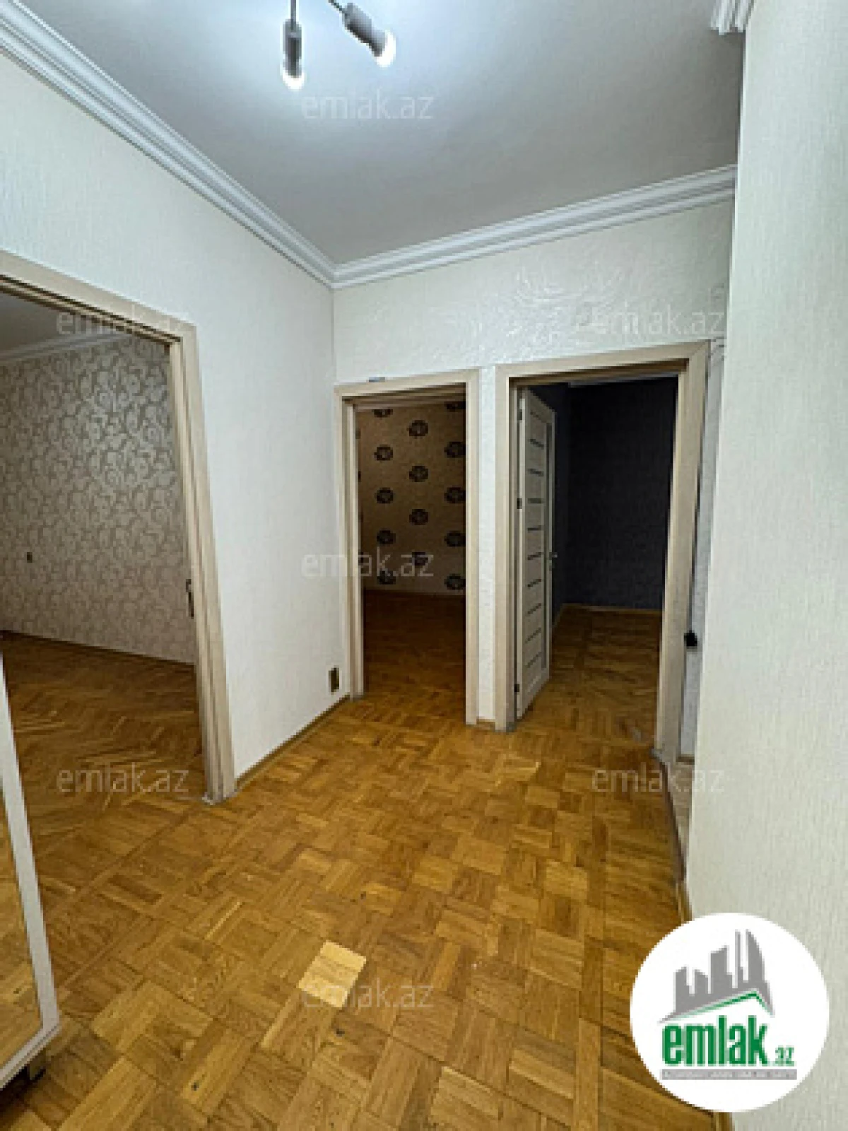 Satılır 3 otaqlı köhnə tikili 90 m²