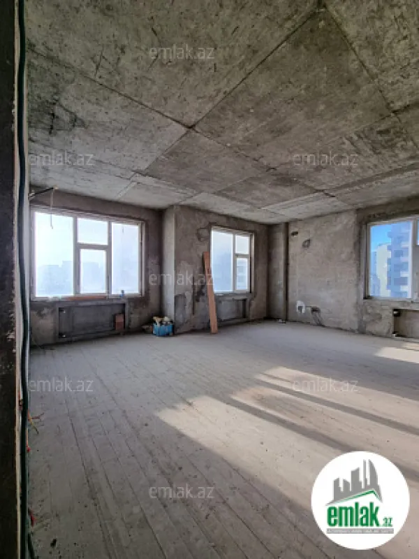 Satılır 4 otaqlı yeni tikili 182 m²