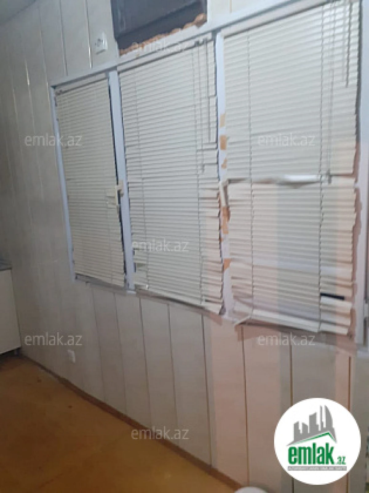 Satılır 2 otaqlı köhnə tikili 55 m²
