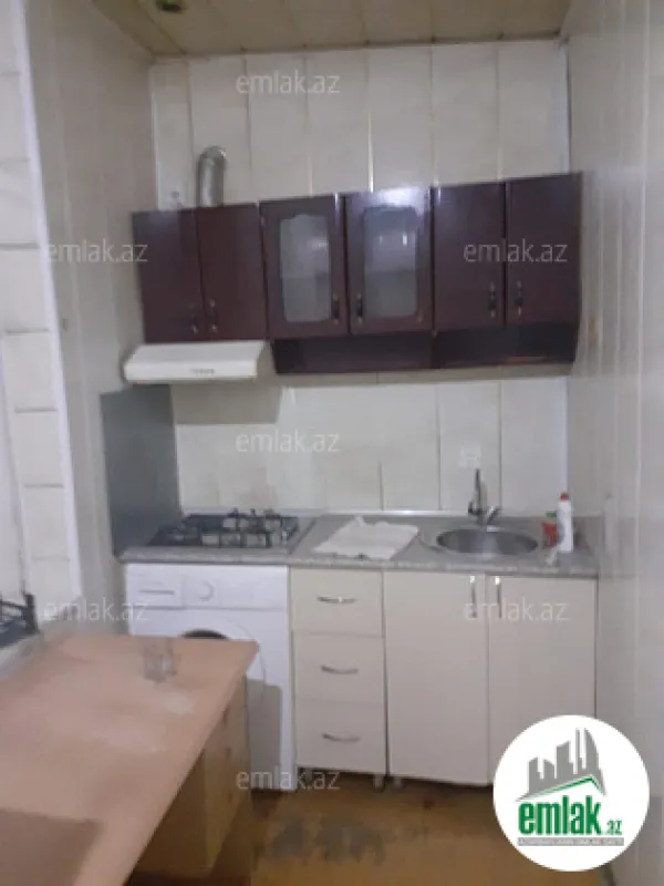 Satılır 2 otaqlı köhnə tikili 55 m²