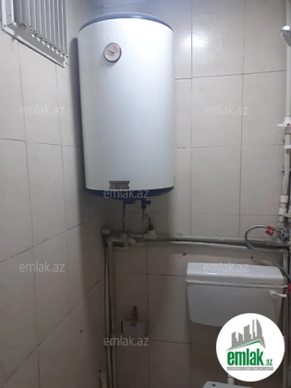 Satılır 2 otaqlı köhnə tikili 55 m²