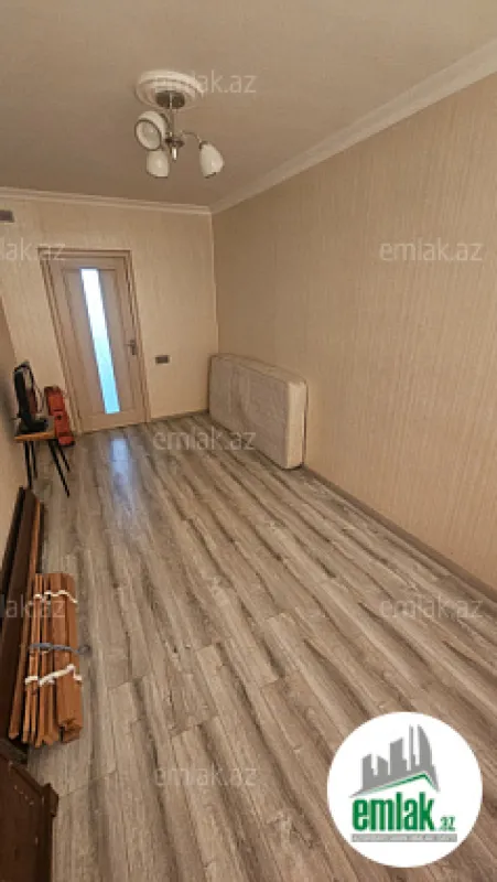 Satılır 2 otaqlı köhnə tikili 60 m²