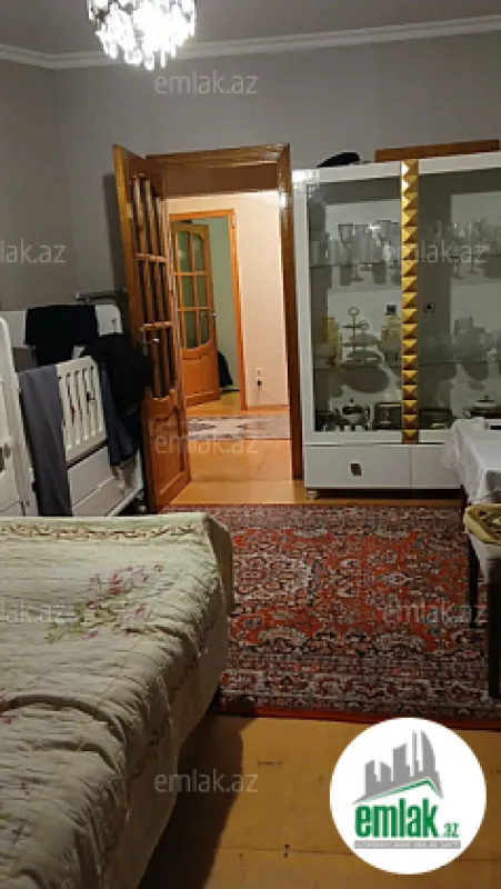 Satılır 3 otaqlı köhnə tikili 85 m²
