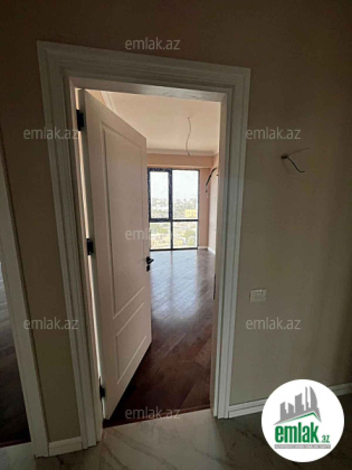 Satılır 4 otaqlı yeni tikili 121 m²