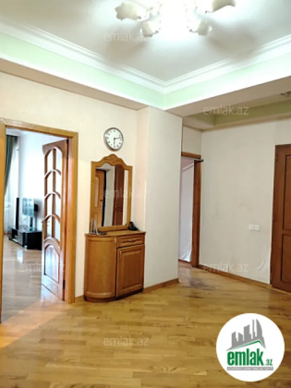 Satılır 4 otaqlı yeni tikili 145 m²