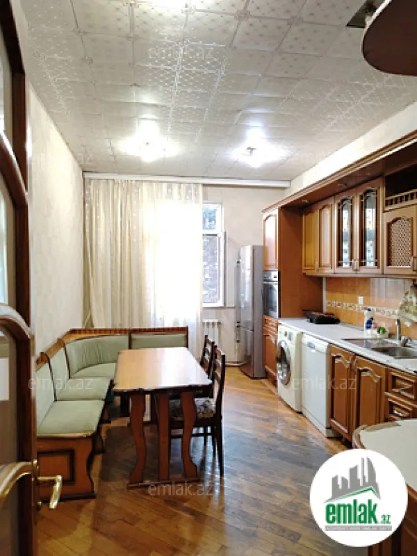 Satılır 4 otaqlı yeni tikili 145 m²