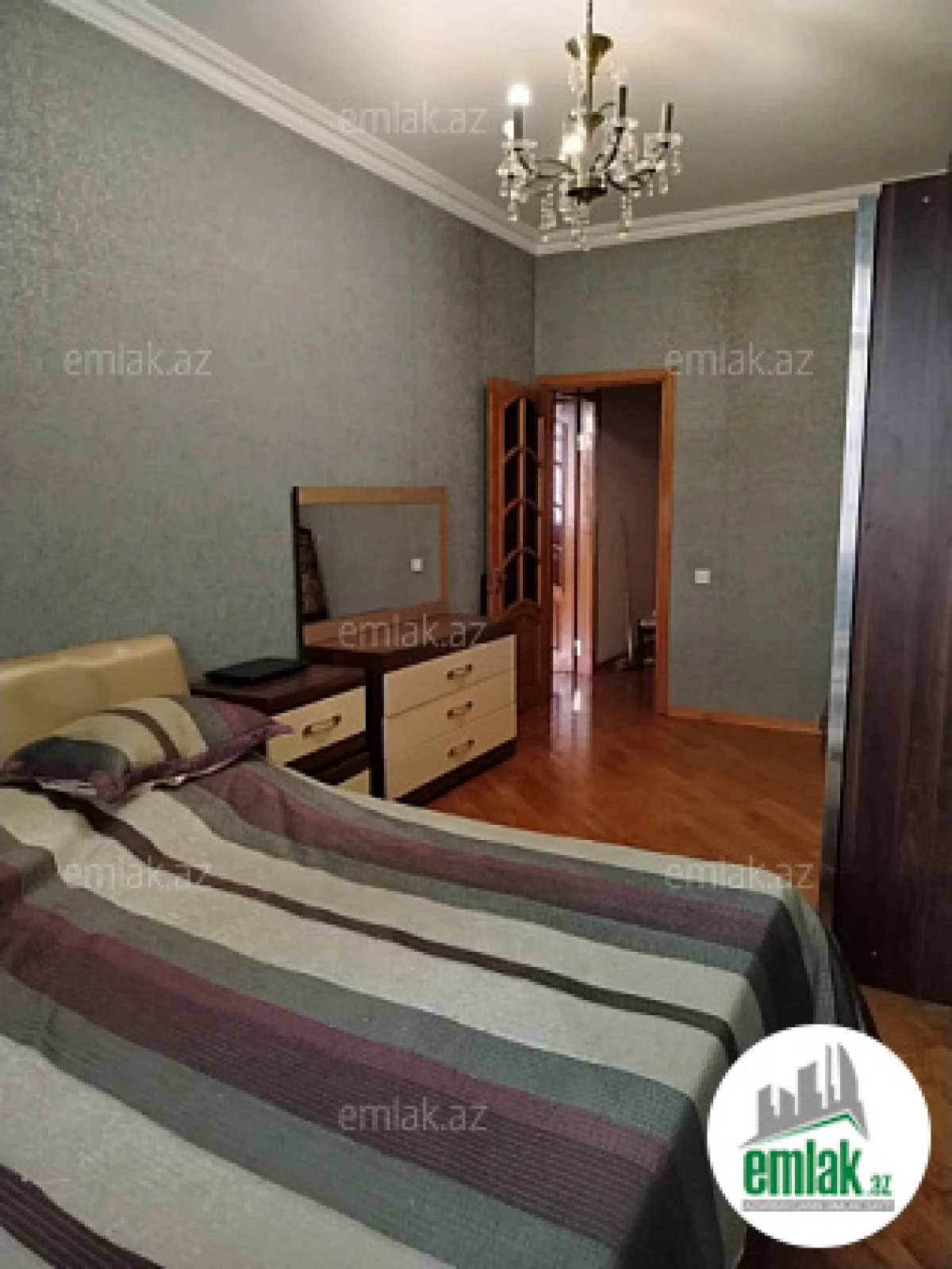Satılır 4 otaqlı yeni tikili 145 m²
