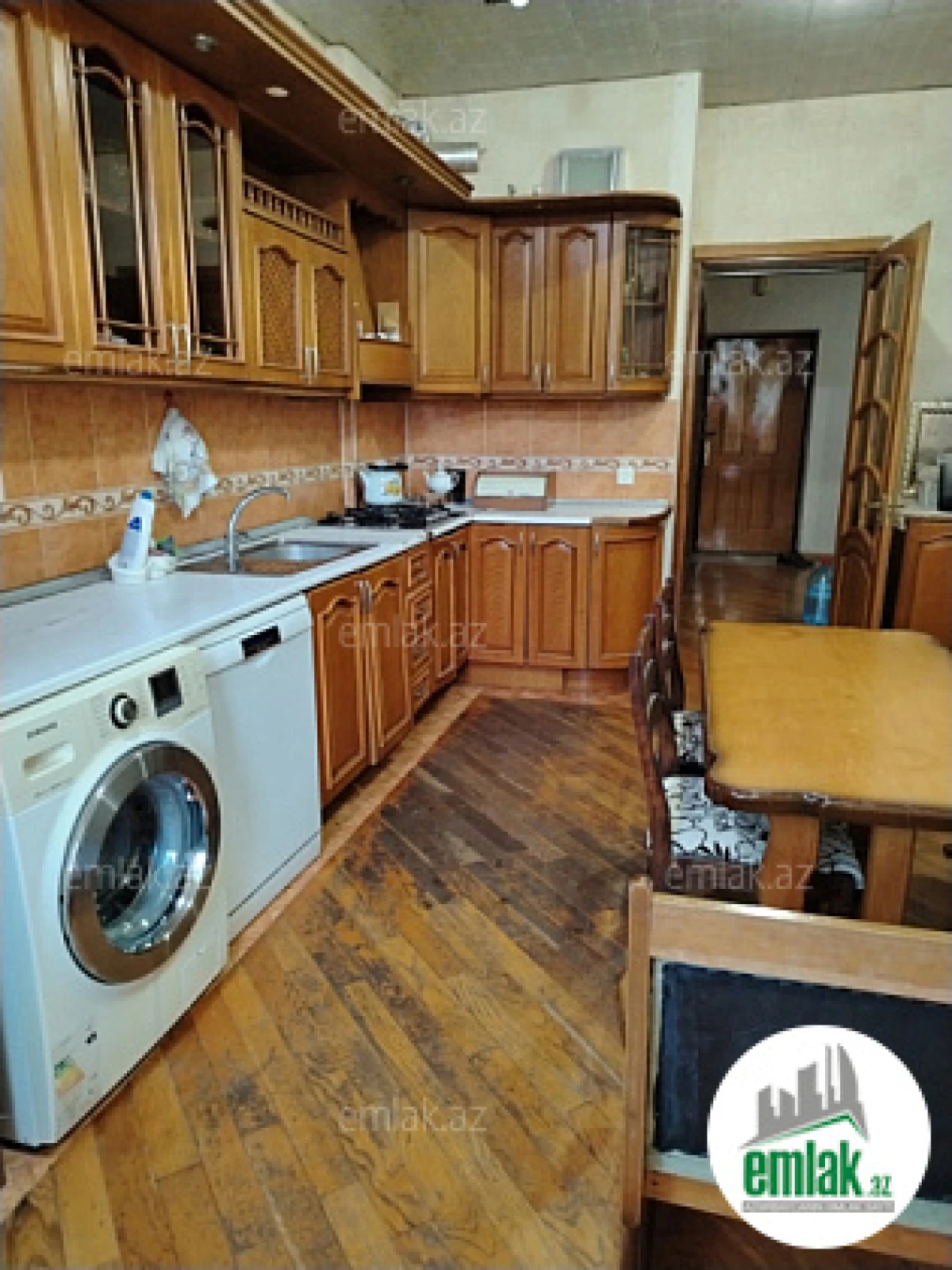 Satılır 4 otaqlı yeni tikili 145 m²