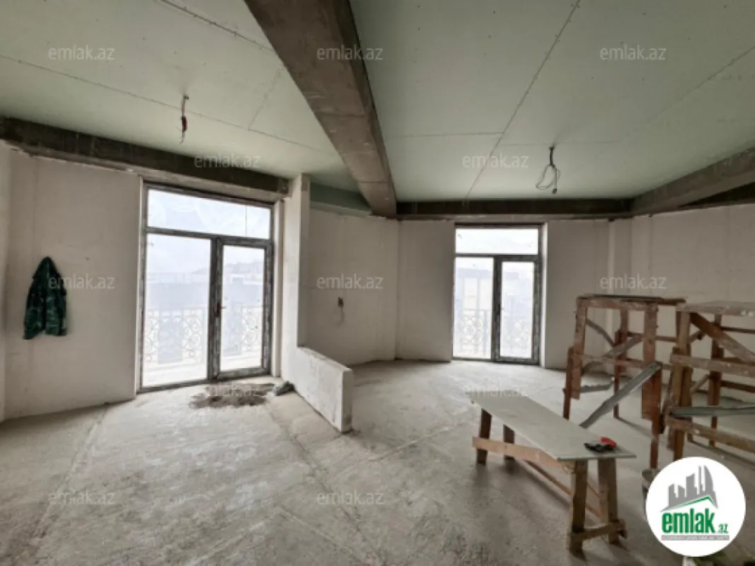 Satılır 3 otaqlı yeni tikili 100 m²