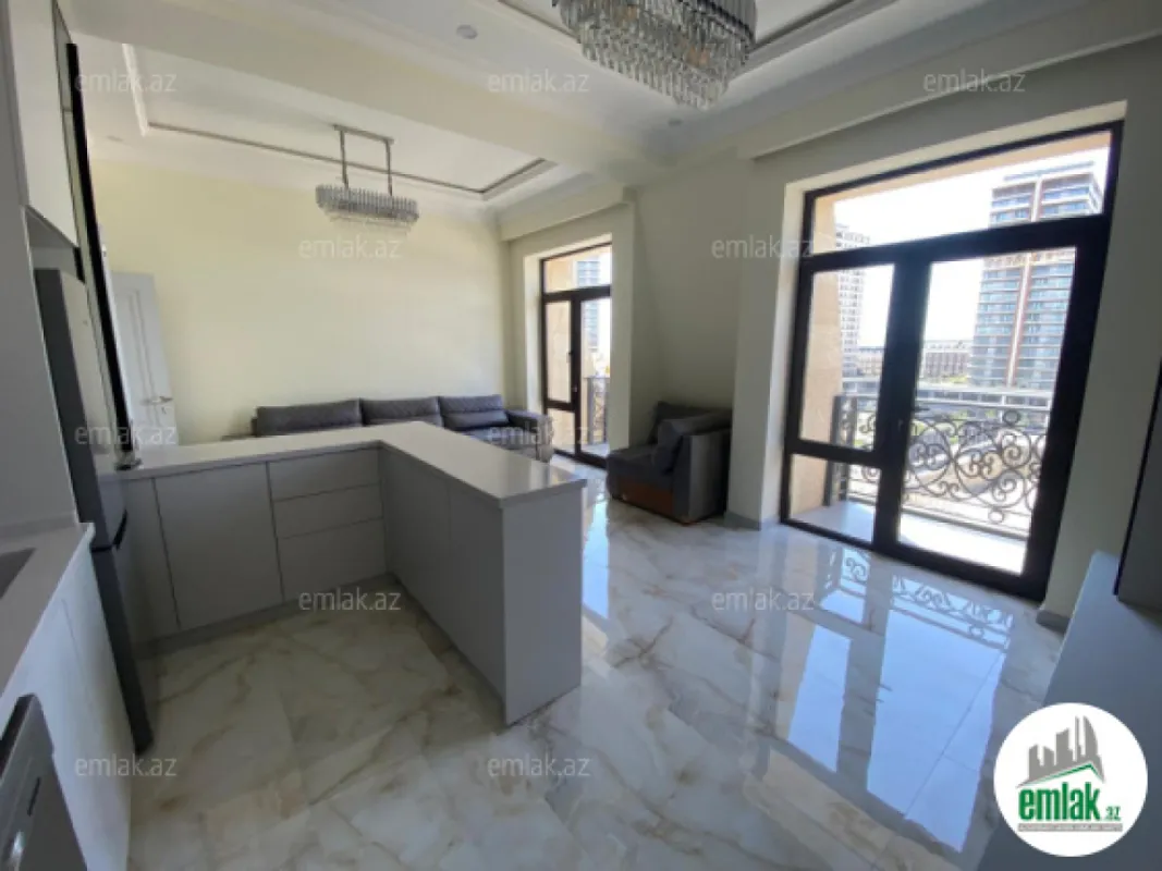 Satılır 4 otaqlı yeni tikili 130 m²