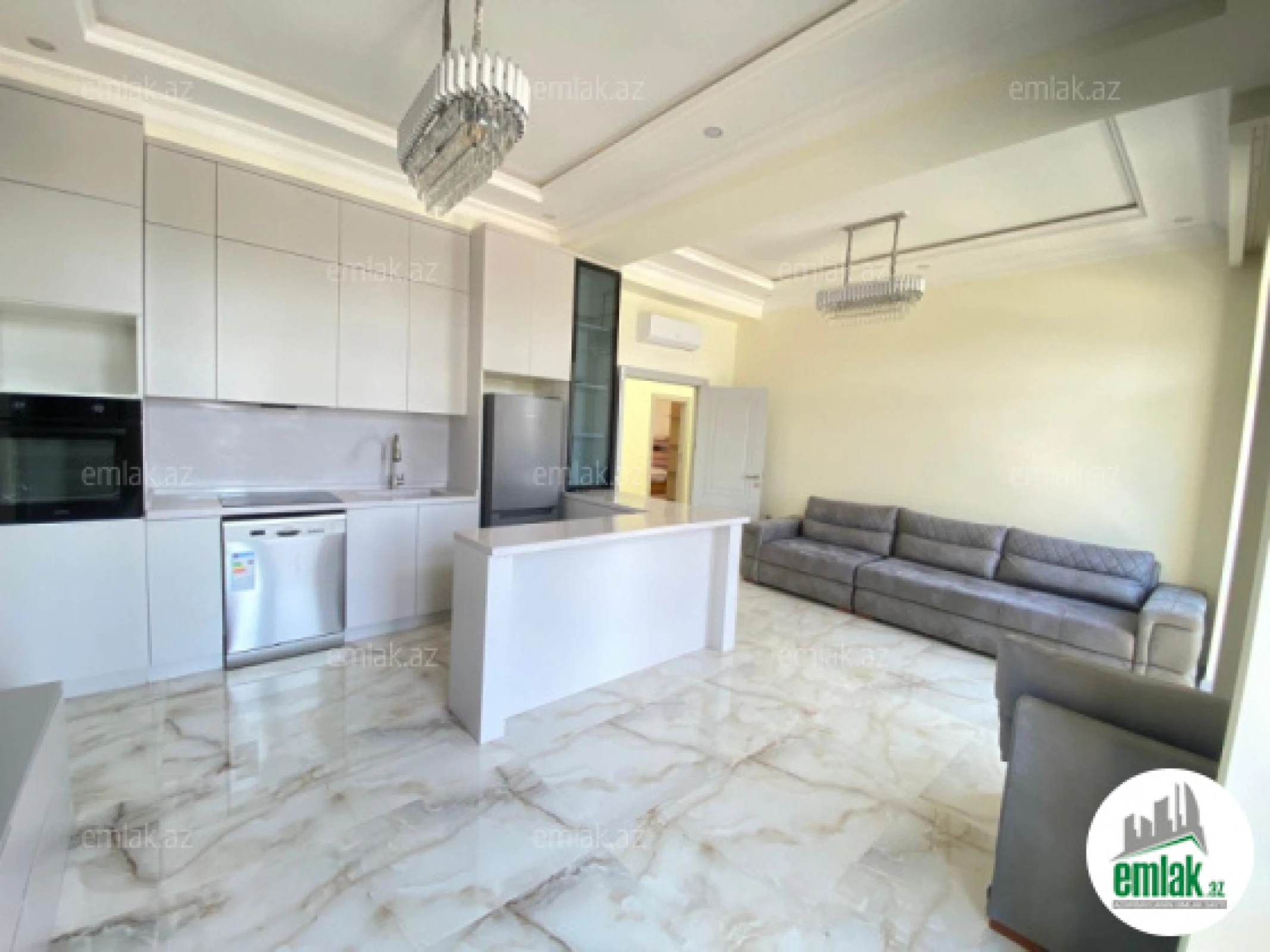 Satılır 4 otaqlı yeni tikili 130 m²