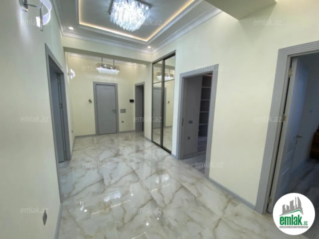 Satılır 4 otaqlı yeni tikili 130 m²
