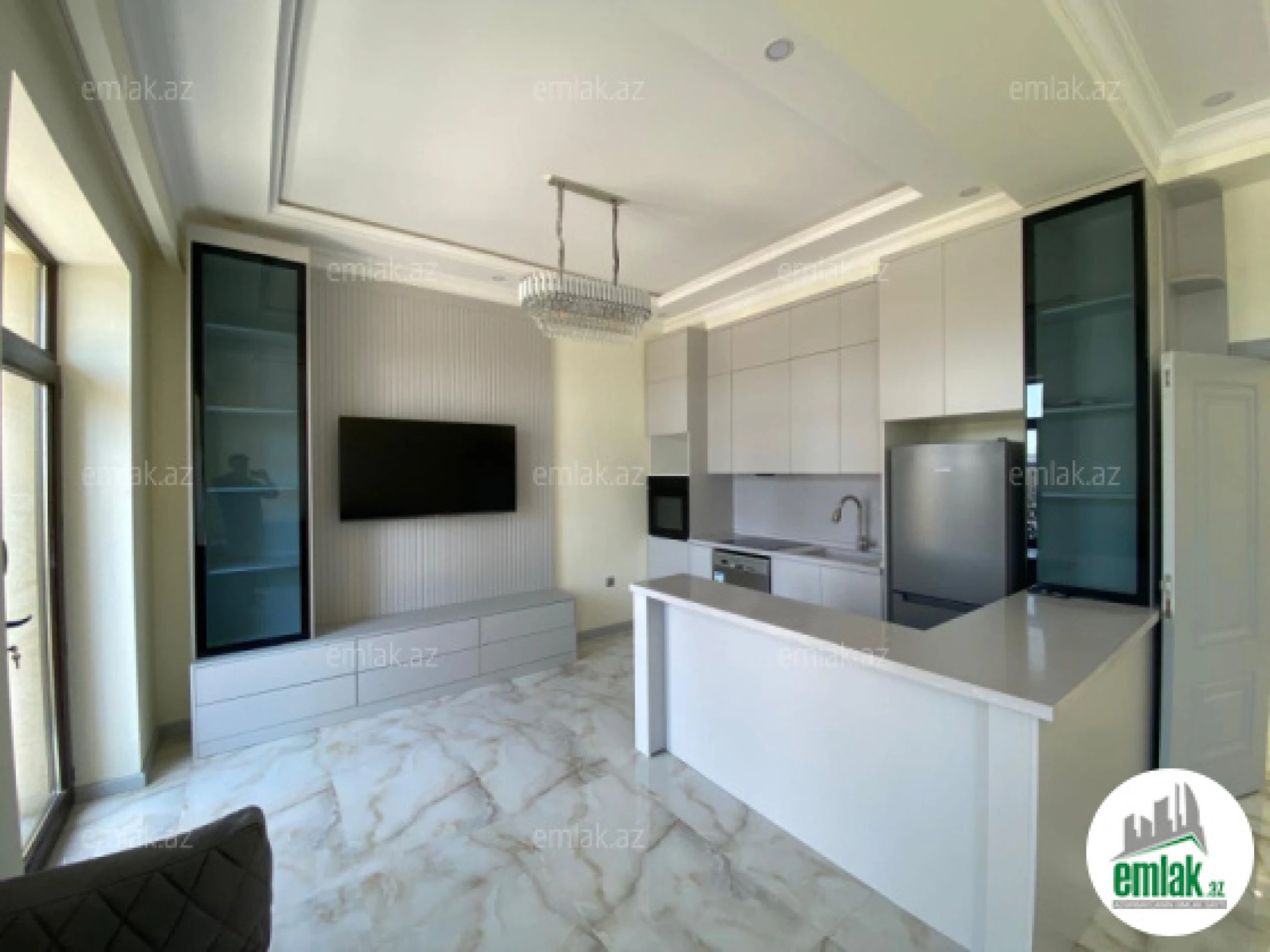 Satılır 4 otaqlı yeni tikili 130 m²