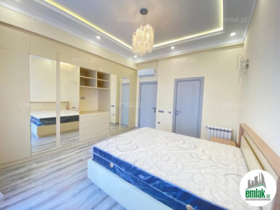 Satılır 4 otaqlı yeni tikili 130 m²