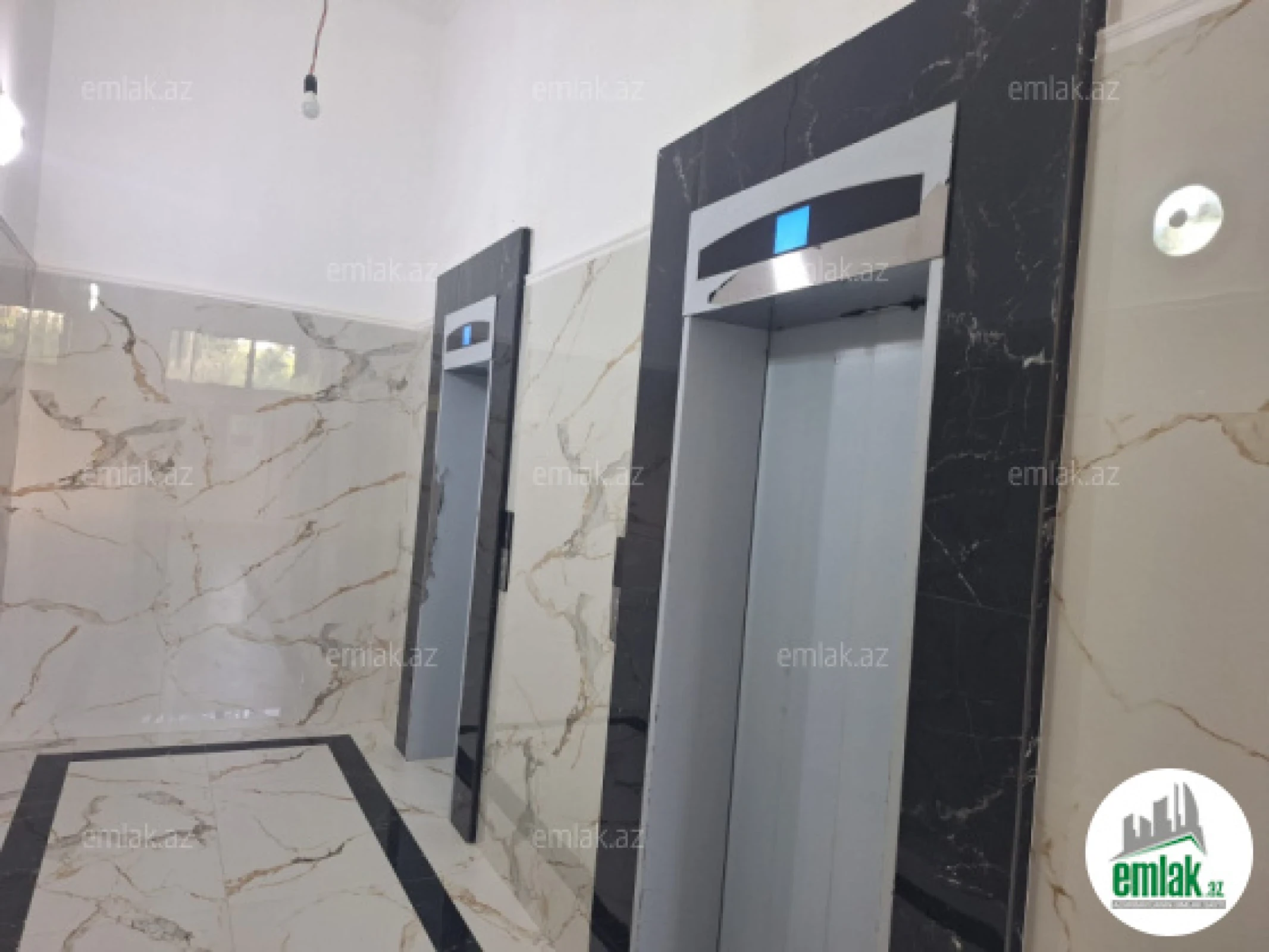 Satılır 3 otaqlı yeni tikili 120 m²
