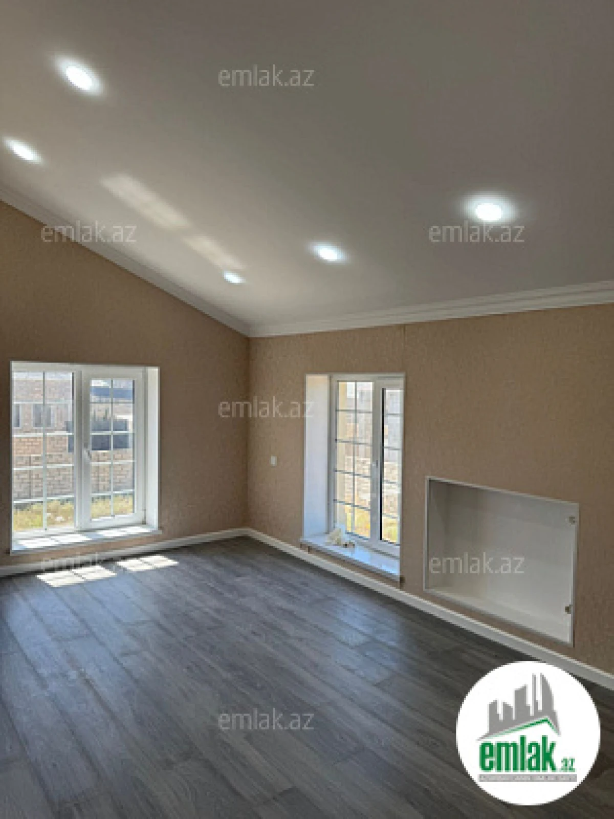 Satılır 4 otaqlı həyət evi 150 m²